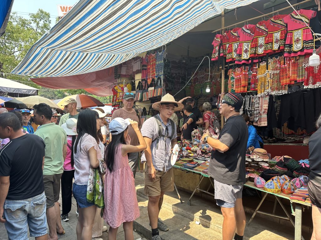 Can Cau & Bac Ha Markets Tour – 2 Days 1 Night