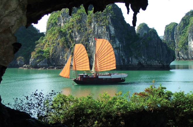 Daily Halong Bay Tours from Hanoi