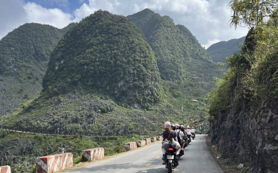 Ha Giang Luxury Tour Private Car From HaNoi