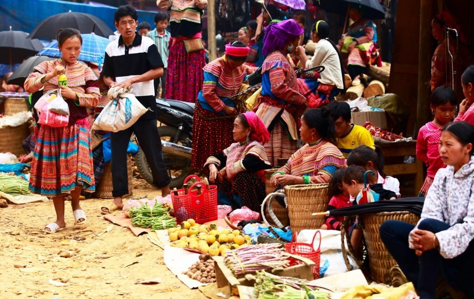 Can Cau & Bac Ha Markets Tour – 2 Days 1 Night