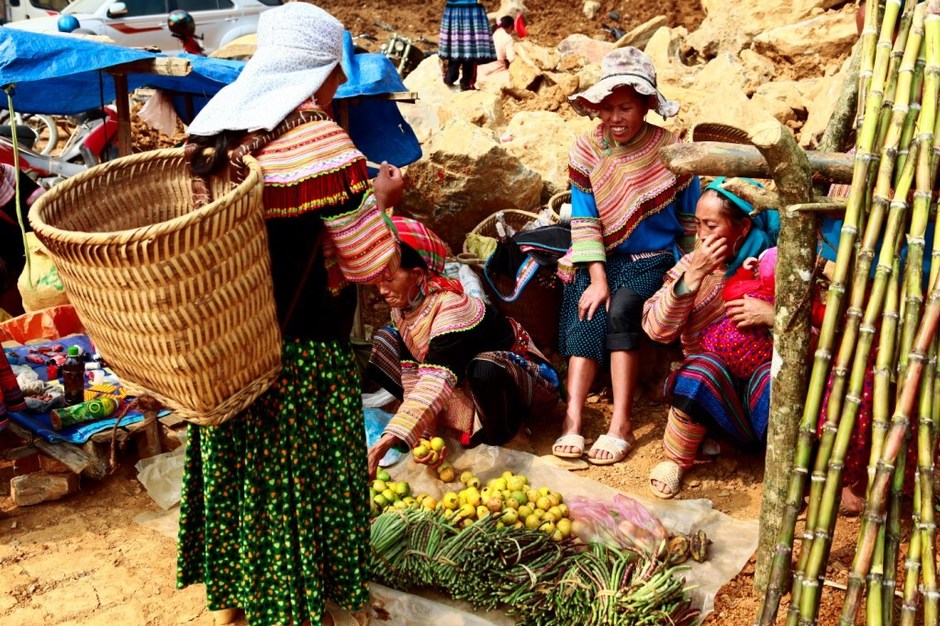 Can Cau & Bac Ha Markets Tour – 2 Days 1 Night