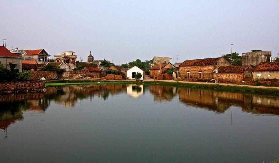1- Day Đường Lâm Ancient Villages Tour from Hanoi