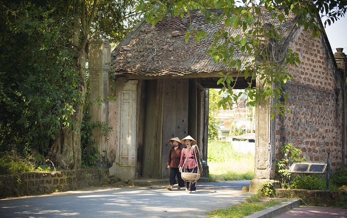 1- Day Đường Lâm Ancient Villages Tour from Hanoi
